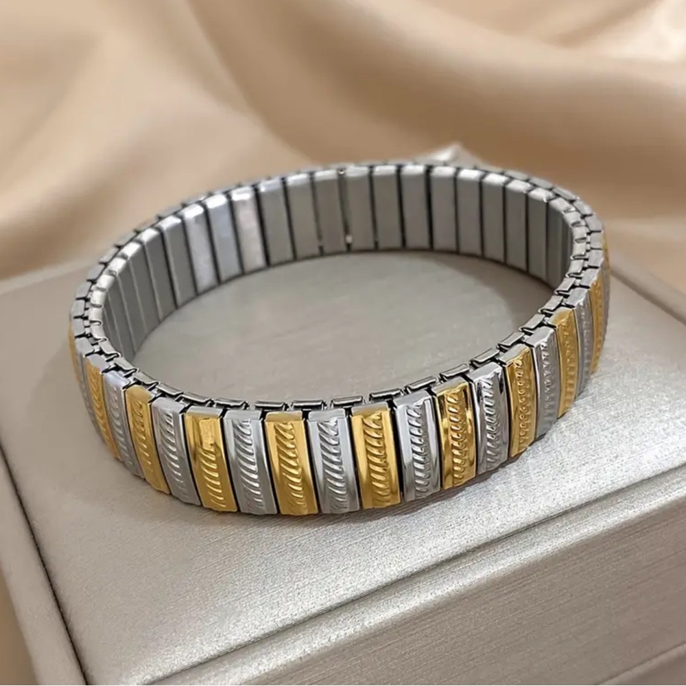 - 🌼Lux 2 Toned Silver & Gold Hypoallergenic Stretch Bracelet Bangle